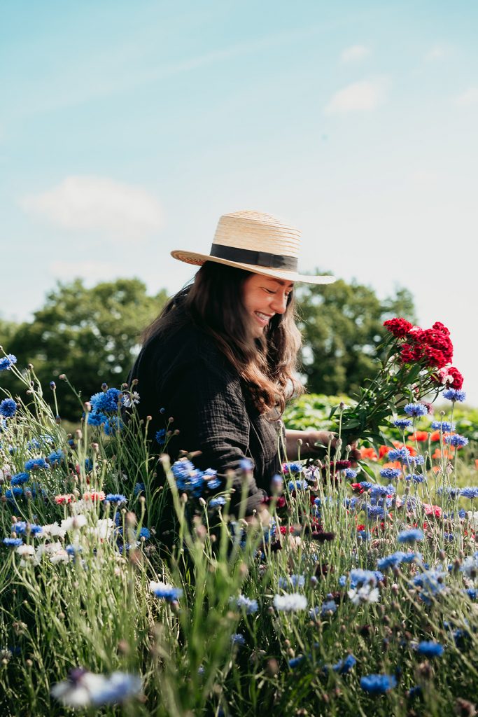 Big field flowers - Charlie in her flower field
